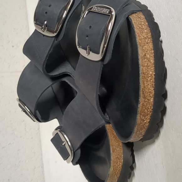 Birkenstock Black Leather Arizona Big Buckle Slide Sandal EU 39, U.S. 8/8.5 EUC - Picture 8 of 10